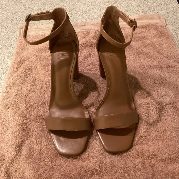 INC International Concepts Chestnut Block Heels - Picture 4 of 11